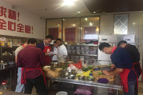 刀削面技术学员实操