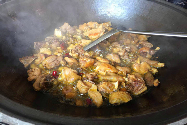 怎么加盟柴火鸡连锁店
